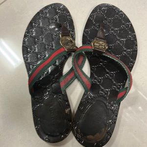 Gucci sandals size 38